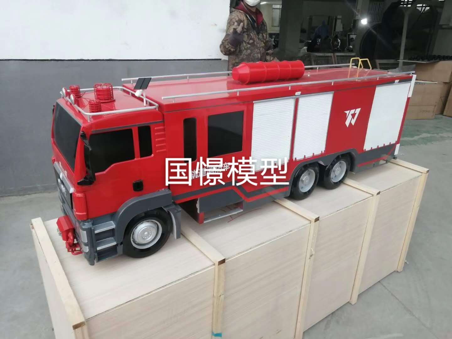 伊犁车展车模